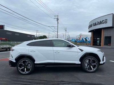 2022 Lamborghini URUS — миниатюра 13