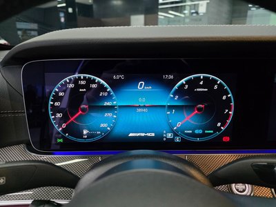 MERCEDES-BENZ E-CLASS - 8