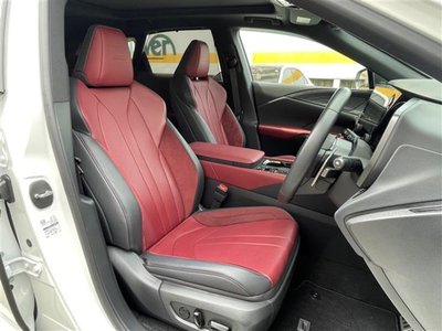 صورة مصغرة 16 لـ 2025 Lexus RX