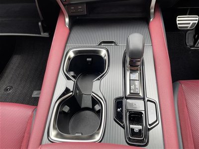 صورة مصغرة 30 لـ 2025 Lexus RX
