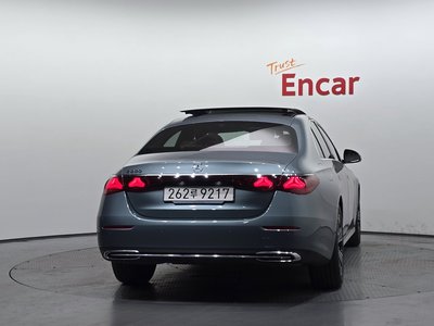 MERCEDES-BENZ E-CLASS - 3
