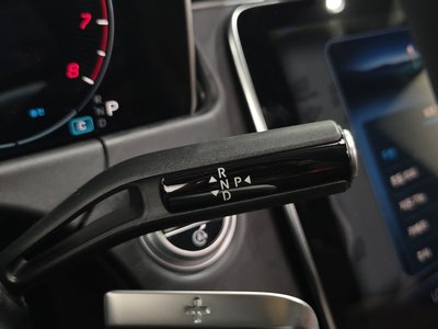 MERCEDES-BENZ E-CLASS - 9