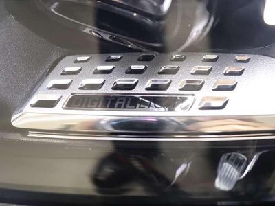 MERCEDES-BENZ C-CLASS - 4