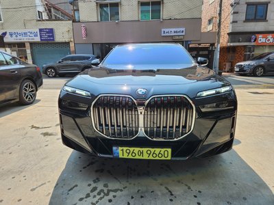 BMW 7 SERIES