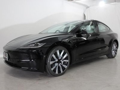 TESLA MODEL 3 - 3