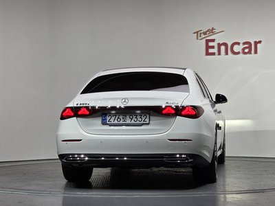 MERCEDES-BENZ E-CLASS - 3