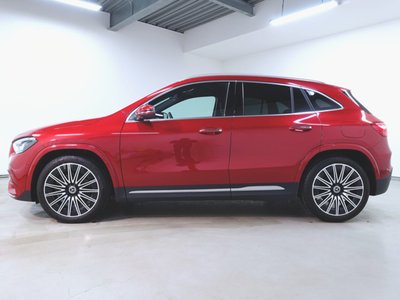 MERCEDES-BENZ GLA - 4