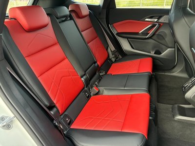 2025 BMW X1 — миниатюра 16