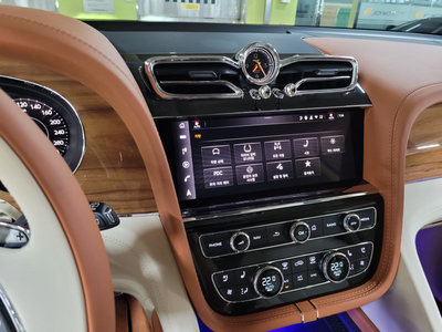 2026 Bentley BENTAYGA thumbnail 14