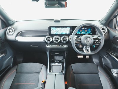 2025 MERCEDES-BENZ GLB AMG — фото 6