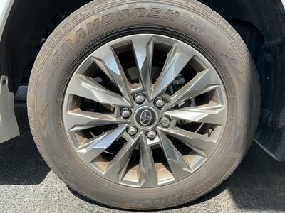 TOYOTA LAND CRUISER 300 - 10