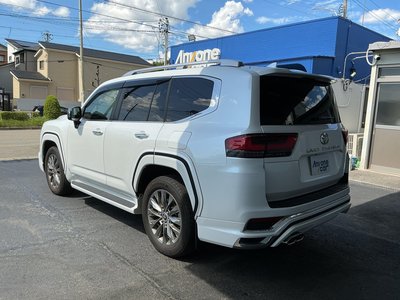 TOYOTA LAND CRUISER 300 - 5