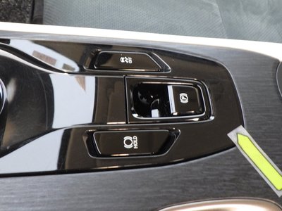 صورة مصغرة 18 لـ 2025 Lexus RZ