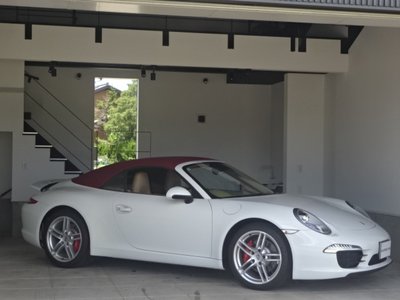 PORSCHE 911 - 4