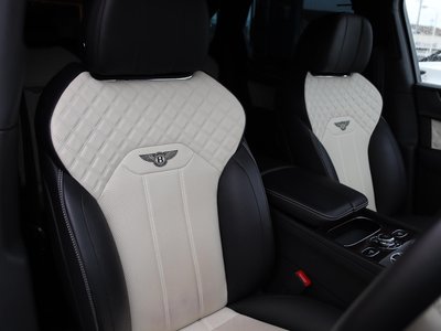 2021 Bentley BENTAYGA — миниатюра 23
