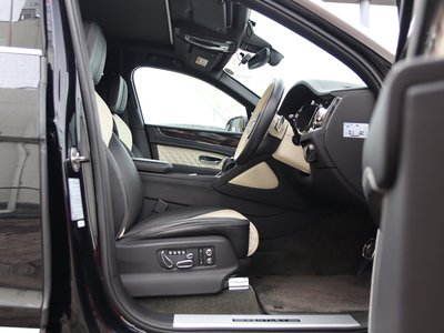 2021 Bentley BENTAYGA — миниатюра 22