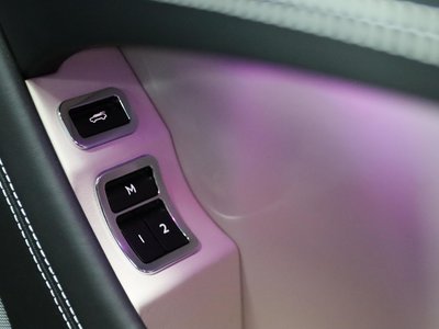 2021 Bentley BENTAYGA — миниатюра 54