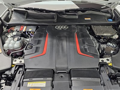 صورة 7 لـ 2021 AUDI SQ8