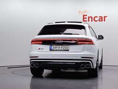 صورة 3 لـ 2021 AUDI SQ8