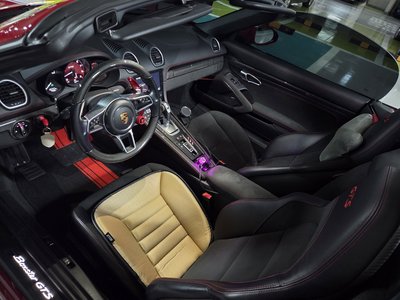 صورة 4 لـ 2021 Porsche 718