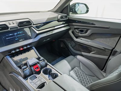 2026 Lamborghini URUS — миниатюра 23