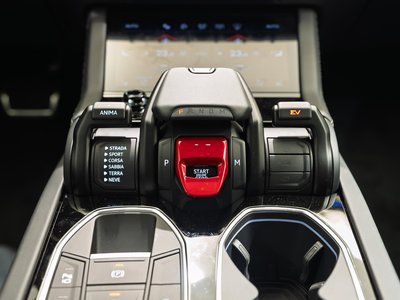 2026 Lamborghini URUS — миниатюра 30