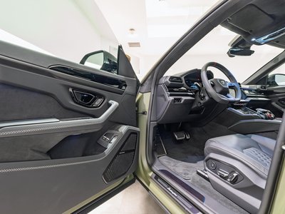 2026 Lamborghini URUS — миниатюра 14