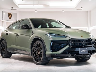 2026 Lamborghini URUS — фото 1