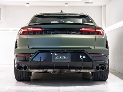 2026 Lamborghini URUS — фото 6