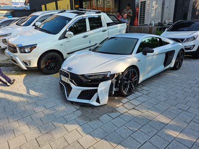 AUDI R8 - 9