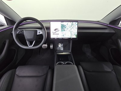 TESLA MODEL 3 - 5