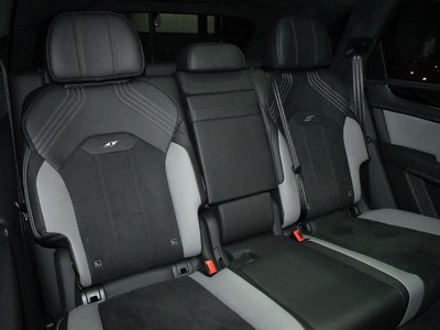 2023 Bentley BENTAYGA — миниатюра 25