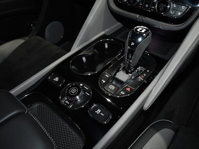 2023 Bentley BENTAYGA — миниатюра 36