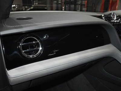 2023 Bentley BENTAYGA — миниатюра 30