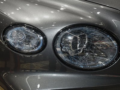 2023 Bentley BENTAYGA — миниатюра 22