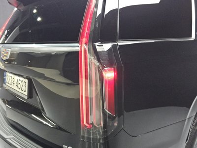 2022 Cadillac ESCALADE 5TH GENERATION photo 10