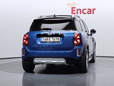 MINI COUNTRYMAN - 3
