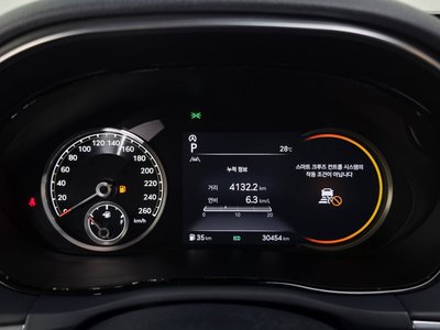 صورة 8 لـ 2021 Genesis GV70