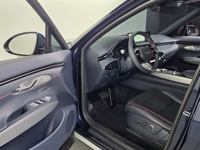 صورة 10 لـ 2021 Genesis GV70