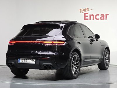 PORSCHE MACAN - 3
