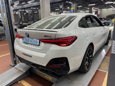 BMW I4 - 3