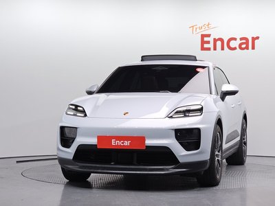 PORSCHE MACAN - 2