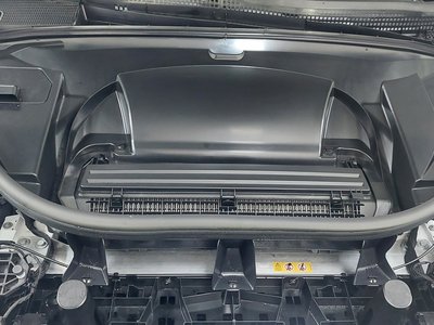 MERCEDES-BENZ EQS - 7