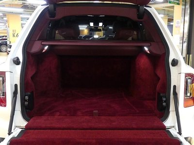 ROLLS-ROYCE CULLINAN - 10