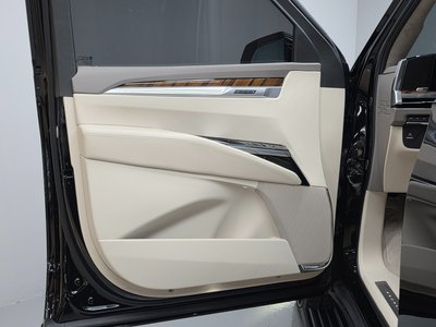 CADILLAC ESCALADE - 7