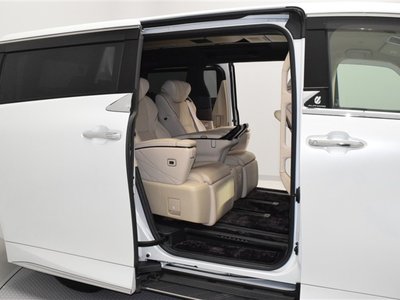 TOYOTA ALPHARD - 10