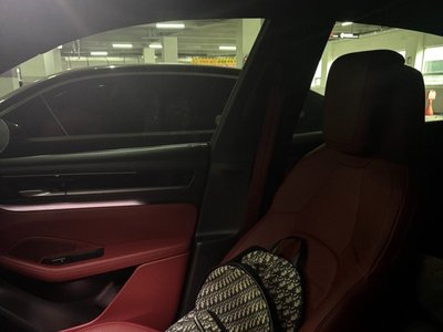 PORSCHE MACAN - 5