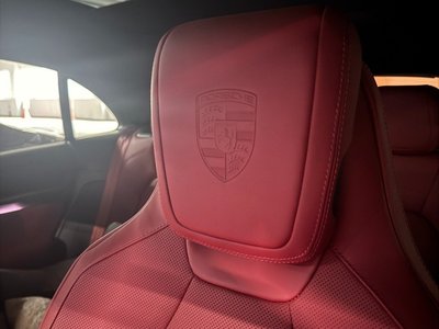 PORSCHE MACAN - 8