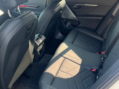صورة مصغرة 12 لـ 2026 BMW 5 SERIES