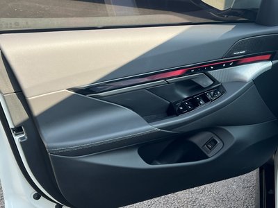 صورة مصغرة 11 لـ 2026 BMW 5 SERIES